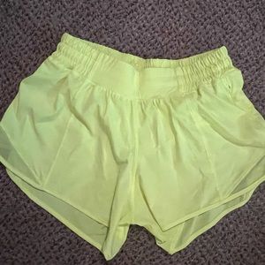EUC Lululemon Hotty Hot LR 4” Highlight Yellow